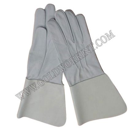 Gloves & Gauntlet